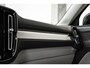 Volvo XC40 T2 Momentum | Blond Lederen Bekleding | Dealeronderhouden | High Performance Audio | Volvo on Call | Privacy Glass | Stoelverwarming |