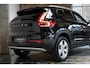 Volvo XC40 T2 Momentum | Blond Lederen Bekleding | Dealeronderhouden | High Performance Audio | Volvo on Call | Privacy Glass | Stoelverwarming |