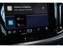 Volvo V60 T6 Automaat Plug-in hybrid AWD Ultra Dark | Harman Kardon Premium Audio | Lederen bekleding | Parkeercamera | Google Infotainment | Stoelverwarming | Stuurwielverwarming | Semi-Elektrische inklapbare trekhaak