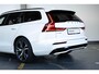 Volvo V60 T6 Automaat Plug-in hybrid AWD Ultra Dark | Harman Kardon Premium Audio | Lederen bekleding | Parkeercamera | Google Infotainment | Stoelverwarming | Stuurwielverwarming | Semi-Elektrische inklapbare trekhaak