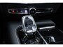 Volvo V60 T6 Plug-in hybrid AWD Plus Dark | Panoramadak | Verwarmbare Voorstoelen (met geheugen) | Stuurwiel en Achterbank | Semi-Elektrische Trekhaak | Verwarmbare Voorruit | Premium Audio by Harman Kardon | 360-Camera
