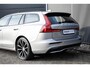 Volvo V60 T6 Plug-in hybrid AWD Plus Dark | Verwarmbare Voorstoelen (met geheugen) | Stuurwiel en Achterbank | Semi-Elektrische Trekhaak | Verwarmbare Voorruit | Premium Audio by Harman Kardon | 360-Camera