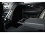 Volvo V60 T6 Plug-in hybrid AWD Plus Dark | Panoramadak | Verwarmbare Voorstoelen (met geheugen) | Stuurwiel en Achterbank | Semi-Elektrische Trekhaak | Verwarmbare Voorruit | Premium Audio by Harman Kardon | 360-Camera