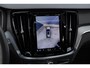 Volvo V60 T6 Plug-in hybrid AWD Plus Dark | Panoramadak | Verwarmbare Voorstoelen (met geheugen) | Stuurwiel en Achterbank | Semi-Elektrische Trekhaak | Verwarmbare Voorruit | Premium Audio by Harman Kardon | 360-Camera