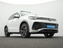 Volkswagen Tiguan 1.5 eHybrid 272 pk DSG R-Line Edition | Panoramadak | Trekhaak | Adaptief onderstel | Achteruitrijcamera | Massage