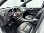 Mercedes-Benz B-klasse 180 Ambition | AMG Pakket | Panoramadak | Vol lederen bekleding | Stoelverwarming | Cruise Control | Keyless |