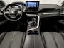Peugeot 3008 1.2 PureTech Allure Sport (APPLE CARPLAY, GROOT NAVI, 360 CAMERA, STOELVERWARMING, LEDER, SPORTSTOELEN, ADAPTIVE CRUISE, TREKHAAK, ELEK ACHTERKLEP, NIEUWSTAAT)
