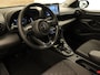 Toyota Yaris 1.5 Hybrid 115 Dynamic - DIRECT UIT VOORRAAD LEVERBAAR - KEYLESS ENTRY & START - STOEL EN STUUR VERWARMING - ADPATIVE CRUISE CONTROL - ACHTERUITRIJ CAMERA - DRAADLOZE TELEFOONLADER
