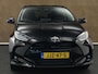 Toyota Yaris 1.5 Hybrid 115 Dynamic - DIRECT UIT VOORRAAD LEVERBAAR - KEYLESS ENTRY & START - STOEL EN STUUR VERWARMING - ADPATIVE CRUISE CONTROL - ACHTERUITRIJ CAMERA - DRAADLOZE TELEFOONLADER