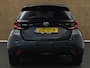 Toyota Yaris 1.5 Hybrid 115 Dynamic - DIRECT UIT VOORRAAD LEVERBAAR - KEYLESS ENTRY & START - STOEL EN STUUR VERWARMING - ADPATIVE CRUISE CONTROL - ACHTERUITRIJ CAMERA - DRAADLOZE TELEFOONLADER