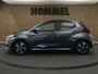 Toyota Yaris 1.5 Hybrid 115 Dynamic - DIRECT UIT VOORRAAD LEVERBAAR - KEYLESS ENTRY & START - STOEL EN STUUR VERWARMING - ADPATIVE CRUISE CONTROL - ACHTERUITRIJ CAMERA - DRAADLOZE TELEFOONLADER