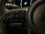 Toyota Yaris 1.5 Hybrid 115 Dynamic - DIRECT UIT VOORRAAD LEVERBAAR - KEYLESS ENTRY & START - STOEL EN STUUR VERWARMING - ADPATIVE CRUISE CONTROL - ACHTERUITRIJ CAMERA - DRAADLOZE TELEFOONLADER