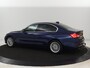 BMW 3-Serie 318i Luxury Edition | Leder | Stoelverwarming | Navigatie | Trekhaak | Full LED | Climate control | PDC | Cruise control