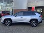 Toyota RAV4 2.5 Plug-in Hybrid AWD BI-TONE PLUS TREKHAAK 1500KG TREKGEW LEER STOELKOELING/VERWARMING PARK-SENSOREN 360-CAMERA 4S-BANDEN JBL-AUDIO HEAD-UP