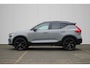 Volvo XC40 B4 Plus Black Edition 197PK Visual Park Assist (incl. 360º view) | Schuif-/Kanteldak | Lichtmetalen Velgen 20"| Extra Getint Glas | Nubuck/ Kunstlederen Bekleding | Apple Carplay/Android Auto | Premium Audio by Harman Kardon | Electronic Climate Controle