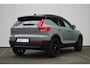 Volvo XC40 B4 Plus Black Edition 197PK Visual Park Assist (incl. 360º view) | Schuif-/Kanteldak | Lichtmetalen Velgen 20"| Extra Getint Glas | Nubuck/ Kunstlederen Bekleding | Apple Carplay/Android Auto | Premium Audio by Harman Kardon | Electronic Climate Controle