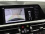 BMW 3-Serie 318i Sport Line | Carplay | Camera | Sportstoelen | Sfeerverlichting | Live Cockpit | Navigatie | Full LED | Half leder | Park Assist | Climate control | DAB | Cruise control | Bluetooth
