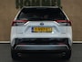 Toyota RAV4 2.5 Hybrid Style - ORIGINEEL NEDERLANDSE AUTO - BI-TONE - AFKOMSTIG VAN 1E EIGENAAR - NAVIGATIE -ELEKTRISCHE ACHTERKLEP - DRAADLOZE TELEFOONLADER -ELEKTRISCHE BESTUURDERSSTOEL - JBL AUDIO - CAMERA IN BINNENSPIEGEL - 360 GRADEN CAMERA - DODEHOEK DETECTIE - ALARM KLASSE 3 - BEARLOCK BEVEILIGING - THUISKOMER