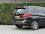 BMW 2-Serie Gran Tourer 220d xDrive Sport 7-PERS, EURO 6, PANO, LEDER, NAVI, CRUISE, KEYLESS, CAMERA, CLIMATE CONTROL, STOELVERWARMING, ELEKTRISCHE KOFFERKLEP, LICHTMETAAL 18"