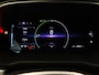Renault Zoe R135 Intens 52 kWh (ex Accu) - SOH 91,8%! - 3 FASE LADEN - KEYLESS ENRTY & START - STUUR EN STOEL VERWARMING - PARKEERSENSOREN VOOR EN ACHTER - ACHTERUITRIJ CAMERA - CRUISE CONTROL - MULTIMEDIA VOORBEREIDING