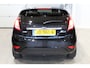 Ford Fiesta 1.0-100pk EcoBoost Titanium 5drs. Keurige Ford Fiesta. Uitgebreide fotoreportage volgt ! Volautm. airco, cruise cntrl, voorraamverw., navigatie, telefoonvoorb., Sony soundsyst., r/cd, parkeersens. achter, achterklepspoiler, trekhaak + afneemb. kgl, etc.