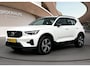 Volvo XC40 B4 Plus Dark | Trekhaak | Reserve wiel | BLIS | Adaptive Cruiscontrol | Verwarmbare voorruit | Elektrische achterklep |