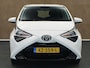 Toyota Aygo 1.0 VVT-i x-play - ORIGINEEL NEDERLANDSE AUTO - HOMMEL ONDERHOUDEN! - APPLE CARPLAY/ANDROID AUTO - ACHTERUITRIJCAMERA - ALL SEASON BANDEN - AIRCO - BLUETOOTH