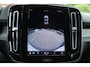 Volvo XC40 Recharge Twin Plus | Interieur voorverwarm installatie | 19 inch lichtmetalen velgen | Verwarmbaar stuurwiel | Verwarmbare voorstoelen | Semi-Elektrische trekhaak | Sfeerverlichting | Extra getint glas achter | Achteruitrijcamera