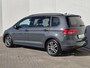 Volkswagen Touran 1.5 TSI Comfort Business 7 Persoons! Automaat / Keyless Entry / Adaptieve Cruise Control / Apple Carplay & Android Auto / Stoelverwarming / Achteruitrijcamera / Elektrische Achterklep / Climate control / Lichtmetalen Velgen / Parkeersensoren Voor + Achter /