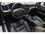Volvo XC60 T6 Plug-in hybrid AWD Ultra Dark | Panoramadak | Harman & Kardon Audio | Stoelverwarming V+A | 360 Rondomzicht Parkeercamera | Trekhaak | Leder Interieur |
