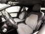 Renault Clio 1.6 E-Tech Hybrid 140 Serie Limitee E-TECH 140Pk Automaat (VIRTUAL COCKPIT, APPLE CARPLAY, GROOT NAVI, CAMERA, GETINT GLAS, SPORTSTOELEN, KEYLESS, CRUISE, NIEUWSTAAT)