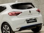 Renault Clio 1.6 E-Tech Hybrid 140 Serie Limitee E-TECH 140Pk Automaat (VIRTUAL COCKPIT, APPLE CARPLAY, GROOT NAVI, CAMERA, GETINT GLAS, SPORTSTOELEN, KEYLESS, CRUISE, NIEUWSTAAT)