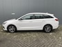 Hyundai i30 Wagon 1.0 T-GDI 120pk MHEV Comfort Smart | Camera | Climate | Keyless | NL. Auto | Full Led | Navigatie | 16" Lichtmetaal | Parkeersensoren