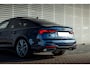 Audi A5 Sportback 40 TFSI 204pk s-tronic quattro Advanced | Nieuw 82k | Panoramadak | Trekhaak | Head Up | Standkachel | Tour pakket | Matrix | Elektr. stoelen | Leder-alcantara | 19" LM velgen | Optiek zwart plus | Camera | Stuurverwarming