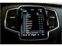 Volvo XC90 2.0 T8 AWD 335kW/455pk Aut8 Recharge Long Range Ultimate Bright LUCHTVERING + PANORAMADAK + HARMAN/KARDON + STOELVERWARMING V&A + STUURVERWARMING + STOELVENTILATIE + ADAPT.CRUISE + BLIS + GOOGLE DASH&SERVICES + 360 CAMERA + PARKSENSOREN + 21" LM-VELGEN!!