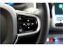Volvo XC90 2.0 T8 AWD 335kW/455pk Aut8 Recharge Long Range Ultimate Bright LUCHTVERING + PANORAMADAK + HARMAN/KARDON + STOELVERWARMING V&A + STUURVERWARMING + STOELVENTILATIE + ADAPT.CRUISE + BLIS + GOOGLE DASH&SERVICES + 360 CAMERA + PARKSENSOREN + 21" LM-VELGEN!!