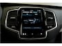 Volvo XC90 2.0 T8 AWD 335kW/455pk Aut8 Recharge Long Range Ultimate Bright LUCHTVERING + PANORAMADAK + HARMAN/KARDON + STOELVERWARMING V&A + STUURVERWARMING + STOELVENTILATIE + ADAPT.CRUISE + BLIS + GOOGLE DASH&SERVICES + 360 CAMERA + PARKSENSOREN + 21" LM-VELGEN!!