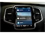 Volvo XC90 2.0 T8 AWD 335kW/455pk Aut8 Recharge Long Range Ultimate Bright LUCHTVERING + PANORAMADAK + HARMAN/KARDON + STOELVERWARMING V&A + STUURVERWARMING + STOELVENTILATIE + ADAPT.CRUISE + BLIS + GOOGLE DASH&SERVICES + 360 CAMERA + PARKSENSOREN + 21" LM-VELGEN!!