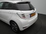 Toyota Yaris 1.3 VVT-i Dynamic | Glazen Panoramadak | Navigatie |