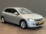 Volkswagen Polo Highline Stoelverwarming | Carplay | 15" Lichtmetaal | Climate Control | Cruise Control | Airco (automatisch) | Apple Carplay/Android Auto|telefoonintegratie premium | DAB ontvanger
