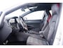 Volkswagen Golf 2.0 TSI GTI Head up - Harman Kardon - Sportstoelen - Adaptieve onderstelregeling - Achteruitrijcamera - Parkeersensoren voor/achter - Winterpakket - Koplampverlichting LED - Getinte Ruiten -