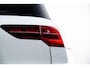 Volkswagen Golf 2.0 TSI GTI Head up - Harman Kardon - Sportstoelen - Adaptieve onderstelregeling - Achteruitrijcamera - Parkeersensoren voor/achter - Winterpakket - Koplampverlichting LED - Getinte Ruiten -