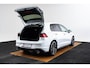 Volkswagen Golf 2.0 TSI GTI Head up - Harman Kardon - Sportstoelen - Adaptieve onderstelregeling - Achteruitrijcamera - Parkeersensoren voor/achter - Winterpakket - Koplampverlichting LED - Getinte Ruiten -