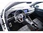 Volkswagen Golf 2.0 TSI GTI Head up - Harman Kardon - Sportstoelen - Adaptieve onderstelregeling - Achteruitrijcamera - Parkeersensoren voor/achter - Winterpakket - Koplampverlichting LED - Getinte Ruiten -