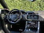 Land Rover Range Rover Sport P575 SVR Carbon Edition, SV BESPOKE SATIN, VOLLEDIG PPF, PANORAMADAK, SCHAALSTOELEN, MERIDIAN, 360-CAMERA, CRUISE, HUD, KEYLESS, DODEHOEK, STOELVERWARMING/VENTILATIE, STUURVERWARMING, LICHTMETAAL 22"