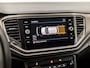 Volkswagen T-Roc 1.0 TSI Sport (STOELVERWARMING, TREKHAAK, GETINT GLAS, SPORTSTOELEN, PARKEERSENSOREN, ARMSTEUN, BLUETOOTH, NIEUWSTAAT)