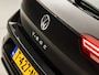 Volkswagen T-Roc 1.0 TSI Sport (STOELVERWARMING, TREKHAAK, GETINT GLAS, SPORTSTOELEN, PARKEERSENSOREN, ARMSTEUN, BLUETOOTH, NIEUWSTAAT)
