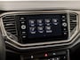 Volkswagen T-Roc 1.0 TSI Sport (STOELVERWARMING, TREKHAAK, GETINT GLAS, SPORTSTOELEN, PARKEERSENSOREN, ARMSTEUN, BLUETOOTH, NIEUWSTAAT)