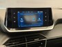 Peugeot 2008 1.2 PureTech Active Pack Stoelverwarming | Afneembare Trekhaak | Carplay | Parkeersensoren | Cruise Control | Climate Control | 16" Lichtmetaal | Airco (automatisch) | Cruise control | DAB ontvanger