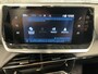 Peugeot 2008 1.2 PureTech Active Pack Stoelverwarming | Afneembare Trekhaak | Carplay | Parkeersensoren | Cruise Control | Climate Control | 16" Lichtmetaal | Airco (automatisch) | Cruise control | DAB ontvanger